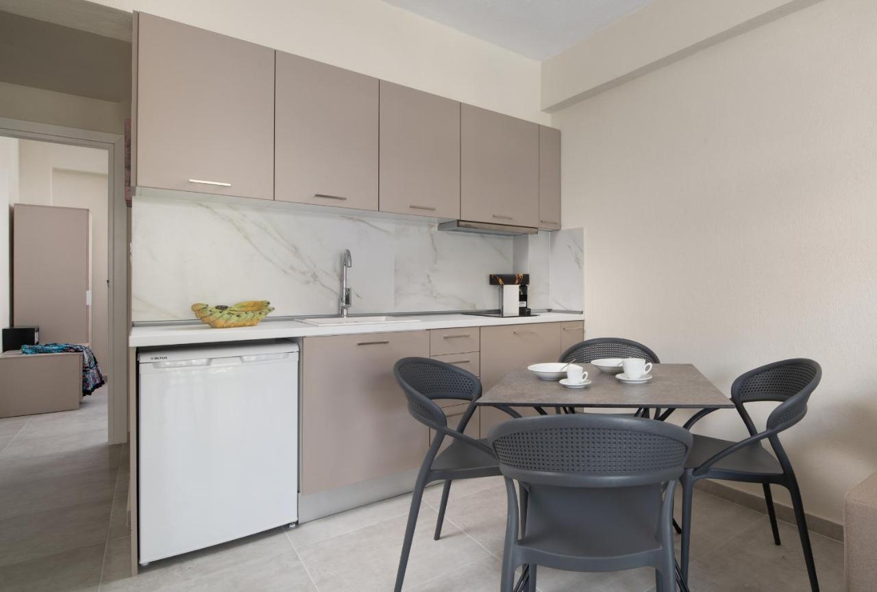 Crist Luxury Apartments Nea Poteidaia Exterior foto