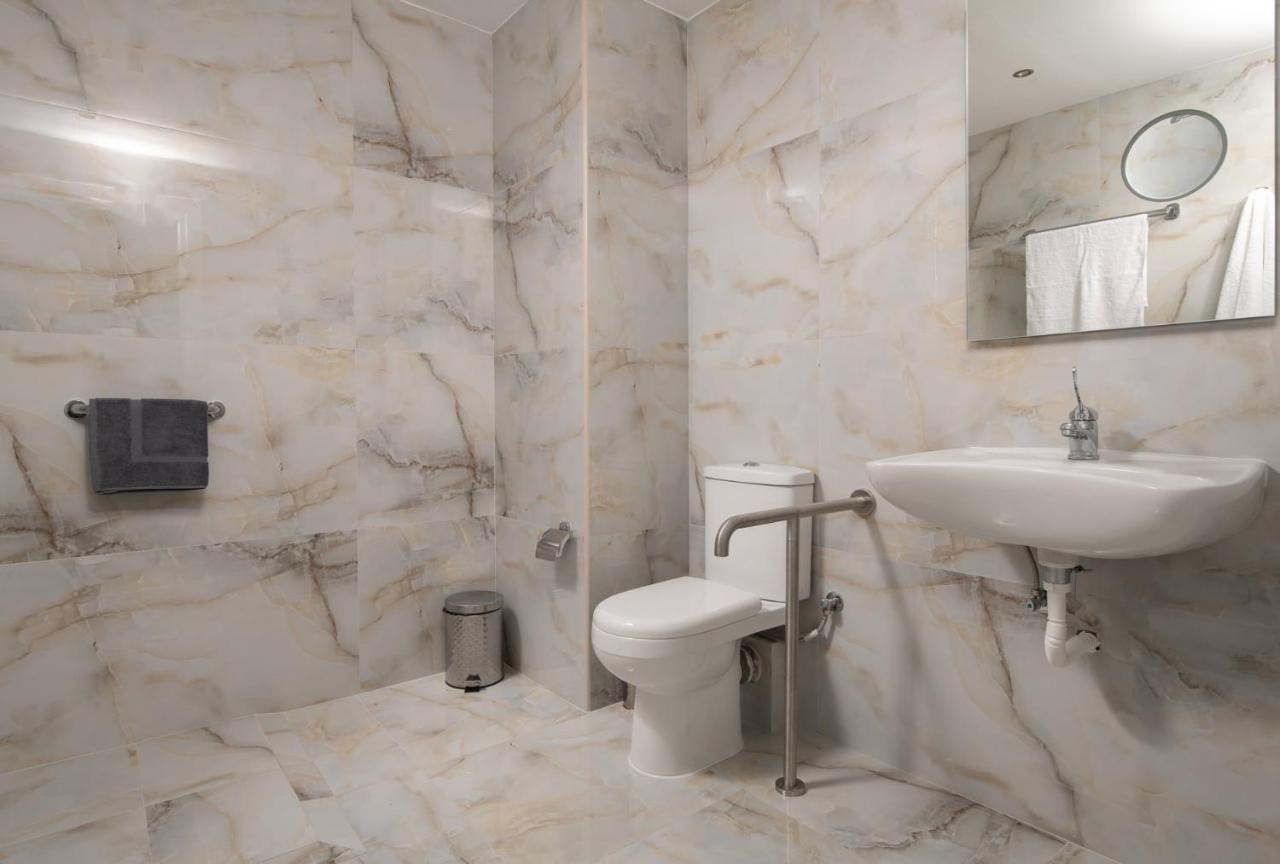 Crist Luxury Apartments Nea Poteidaia Exterior foto